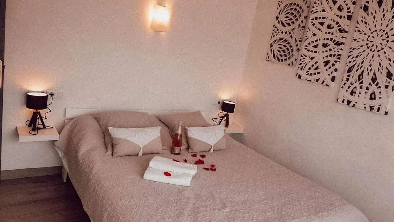 Ferienwohnung Port De Llanca , La Miranda Apartment