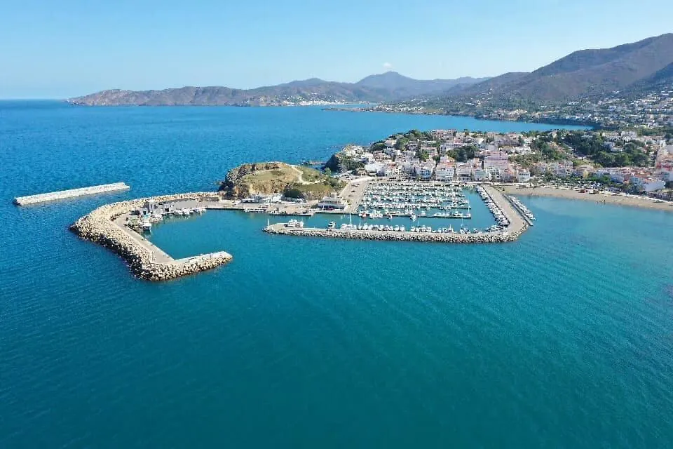 Ferienwohnung Port De Llanca , La Miranda Apartment