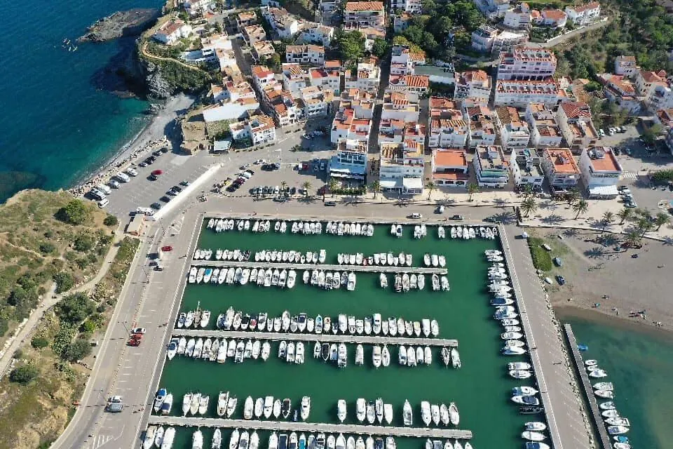 Apartment Ferienwohnung Port De Llanca , La Miranda